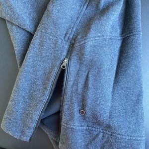 lululemon boxy crewneck